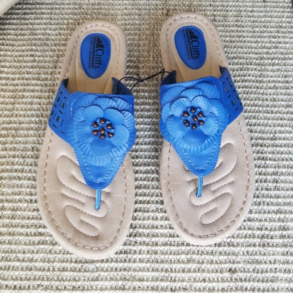 NWOT Cliffs by white mountain blue sandals 11